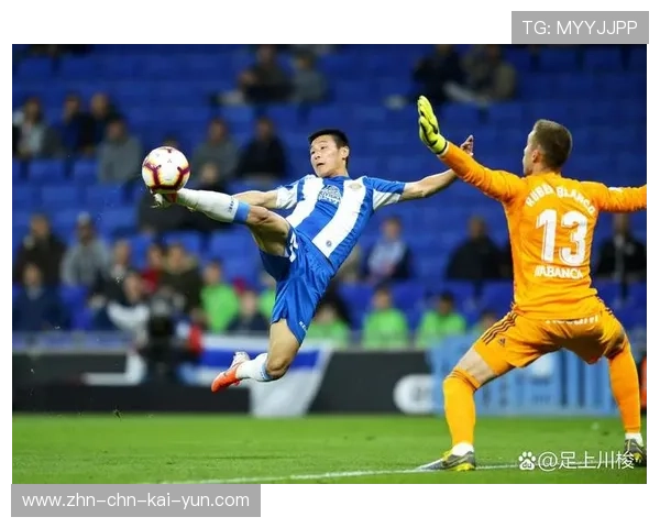 武磊插上速度极快，单刀推射破门——速度与技巧的完美结合